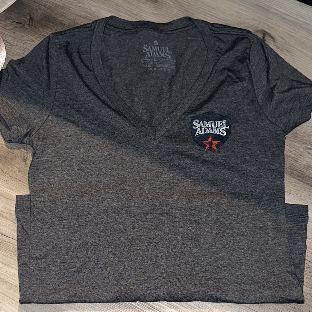 Samuel Adams Women's Gray V-Neck Tee
